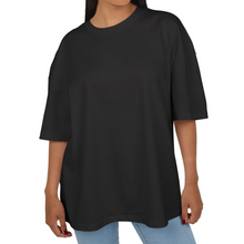 Load image into Gallery viewer, OVERSIZE Black Half Sleeves Tshirt Beach Lady
