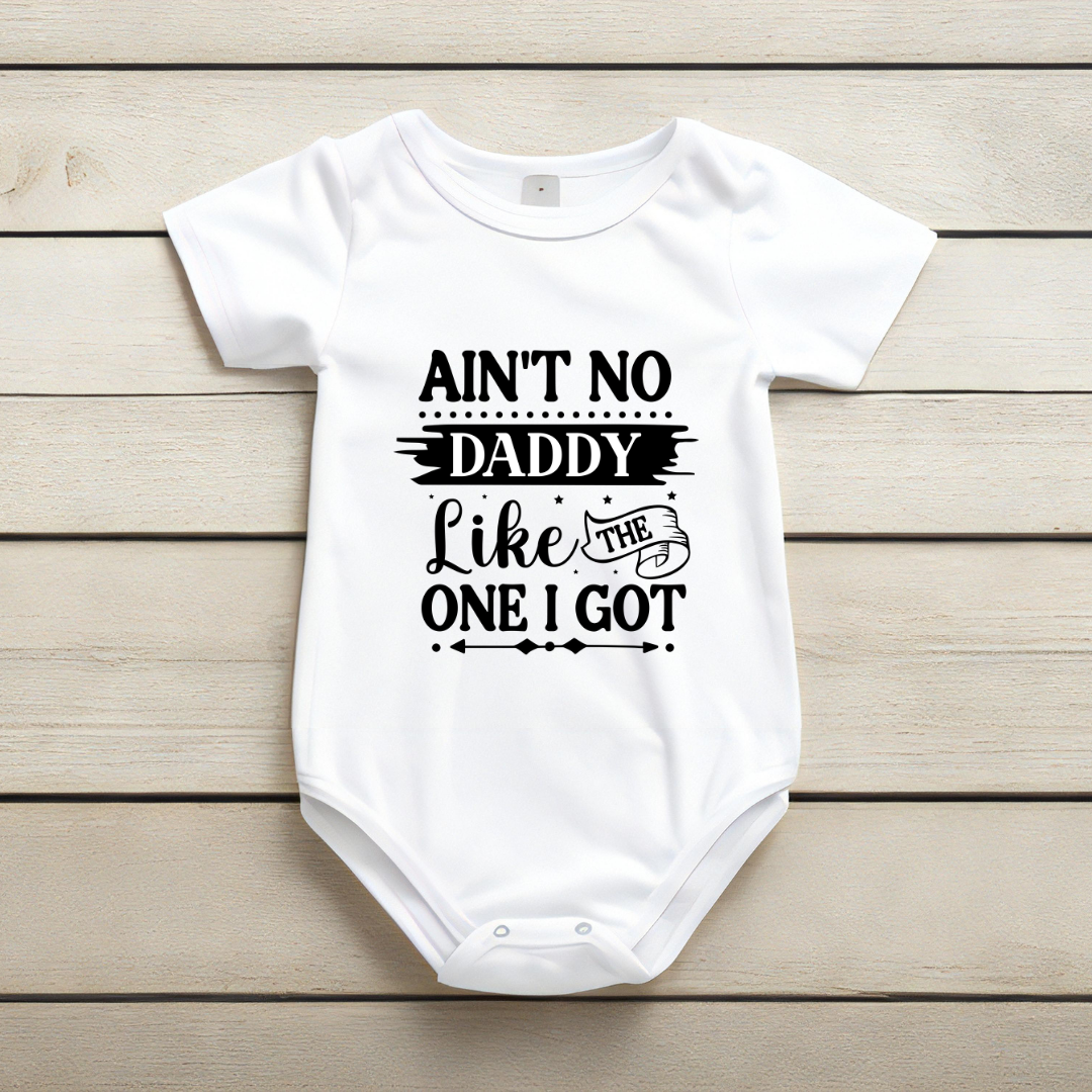 Baby Bodysuit Onesie Printed Aint No Daddy